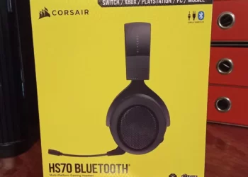 Corsair HS70 Bluetooth headphones